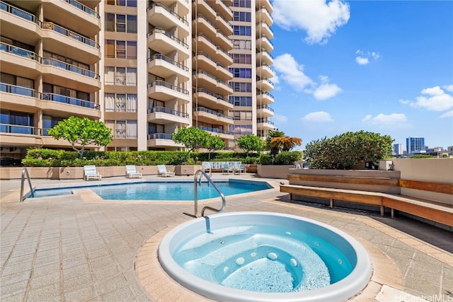 1221 Victoria St Unit 3201, Honolulu, HI 96814 - pool with a patio area and a community hot tub