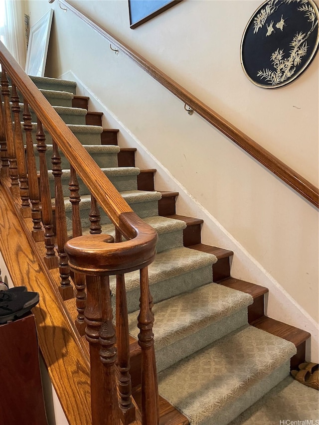 3805 Old Pali Rd, Honolulu, HI 96817 - view of stairway