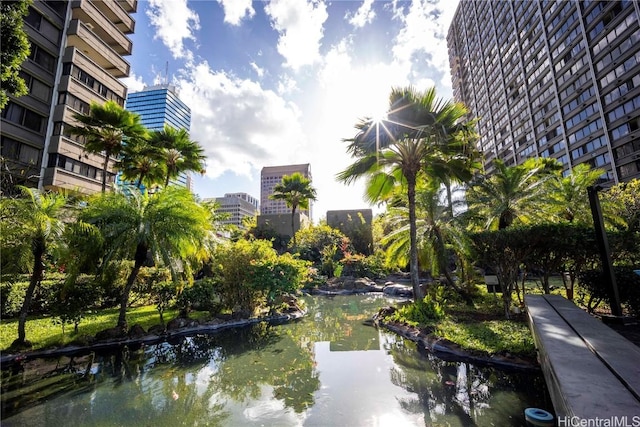 view of property's community featuring a water view