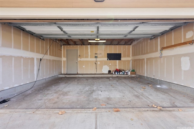 91-2062 Kaioli St Unit 4005, Ewa Beach, HI 96706 - garage with a garage door opener