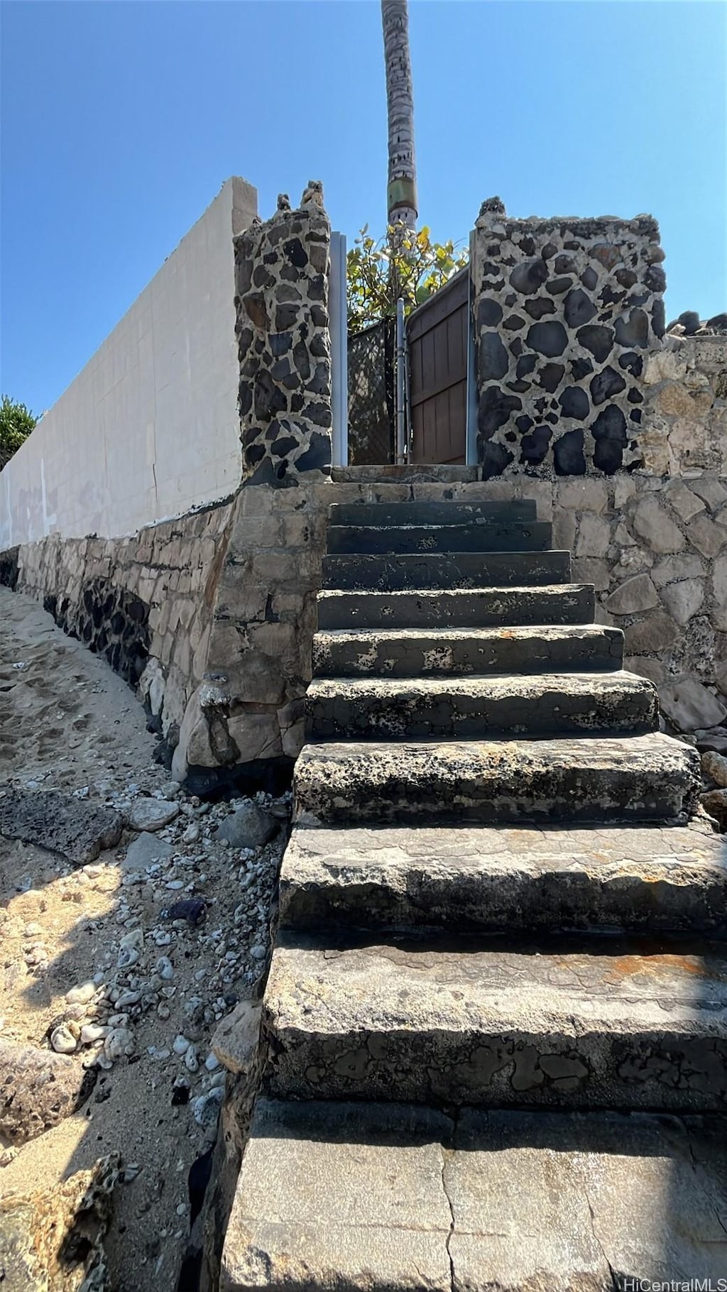 87-825 Farrington Hwy, Waianae, HI 96792 - exterior view of stairway