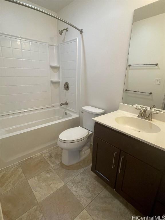 full bath with shower / bath combination, toilet, and vanity