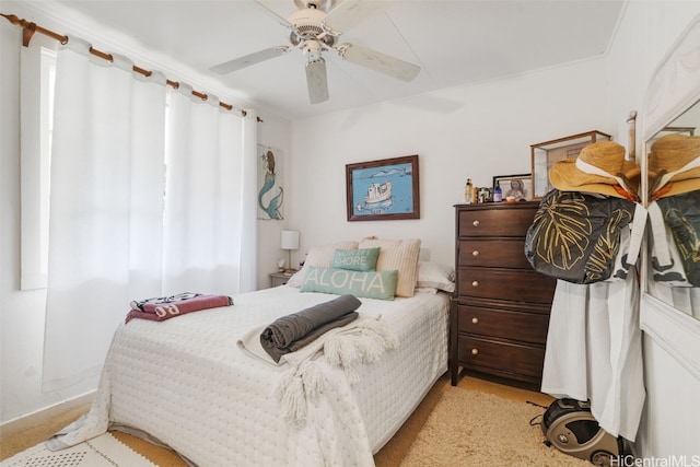 bedroom with a ceiling fan