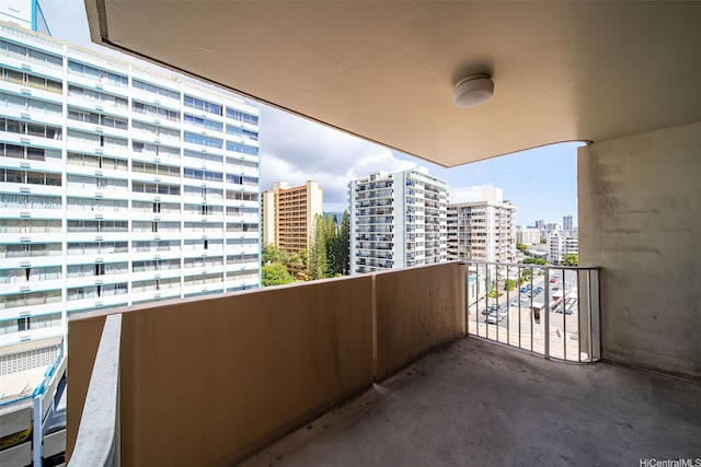 1561 Kanunu St Unit 801, Honolulu, HI 96814 - balcony featuring a city view