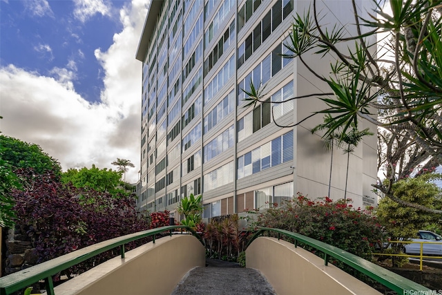 1550 Wilder Ave Unit A804, Honolulu, HI 96822 - view of balcony