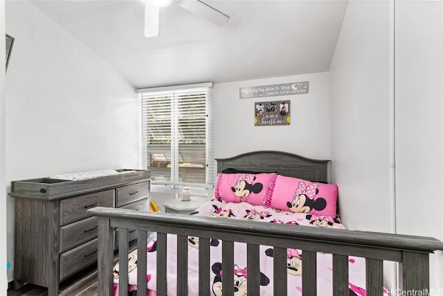 bedroom featuring a ceiling fan