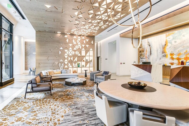 987 Queen St Unit 502, Honolulu, HI 96814 - living area with an accent wall