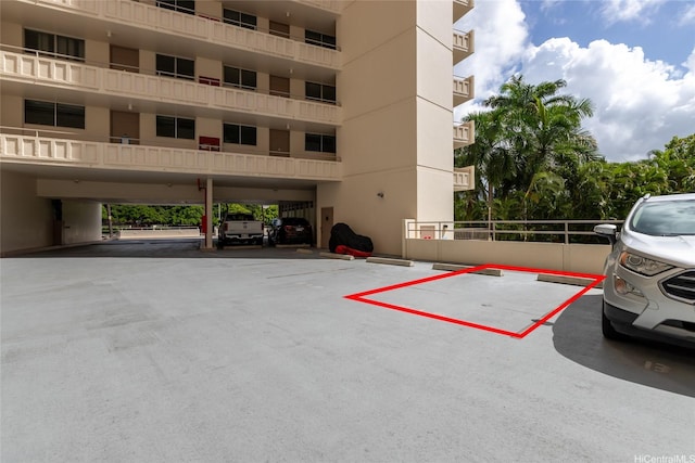1676 Ala Moana Blvd Unit 205, Honolulu, HI 96815 - view of uncovered parking lot