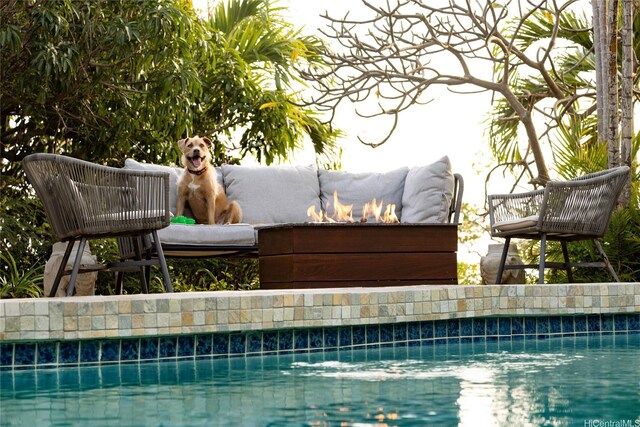 1826 Laukahi St, Honolulu, HI 96821 - view of swimming pool