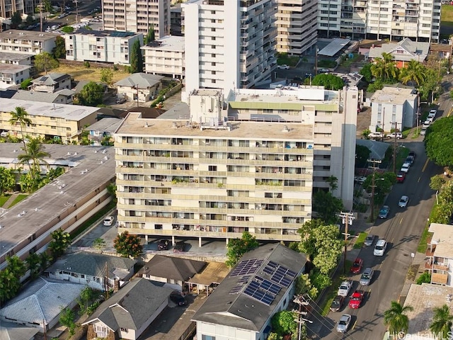 drone / aerial view with a view of city