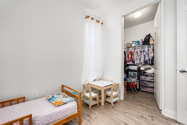 91-1058 Kekuilani Loop Unit 1804, Kapolei, HI 96707 - bedroom with light wood-style floors