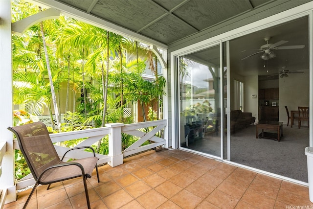 91-1058 Kekuilani Loop Unit 1804, Kapolei, HI 96707 - unfurnished sunroom with a ceiling fan and a wealth of natural light