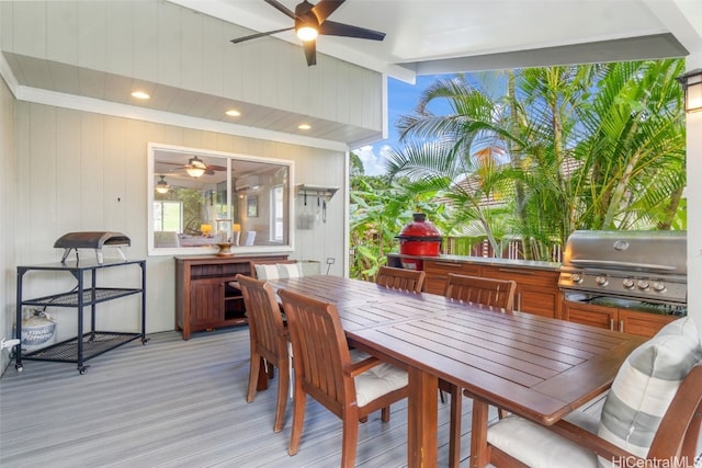 exterior space featuring ceiling fan and recessed lighting