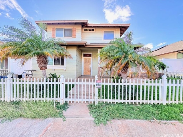 view of front of property featuring a fenced front yard