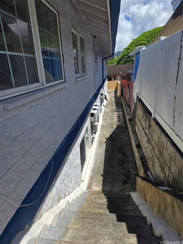 1840 Lusitana St Unit A, Honolulu, HI 96813 - view of side of property