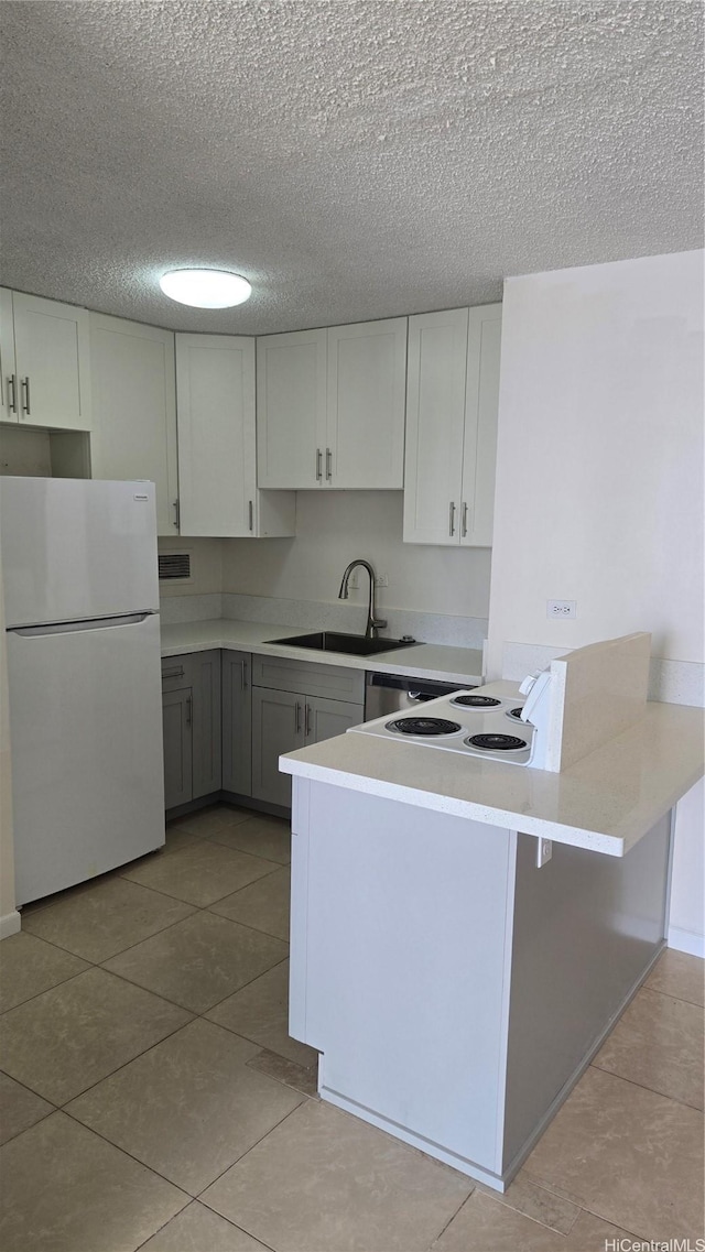 1535 Pensacola St Unit 607, Honolulu, HI 96822 - photo 1