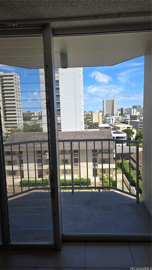 1535 Pensacola St Unit 607, Honolulu, HI 96822 - photo 4