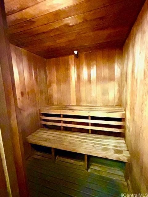 view of sauna / steam room