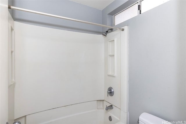 full bath with toilet and shower / bathtub combination