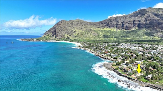 bird's eye view featuring a water and mountain view