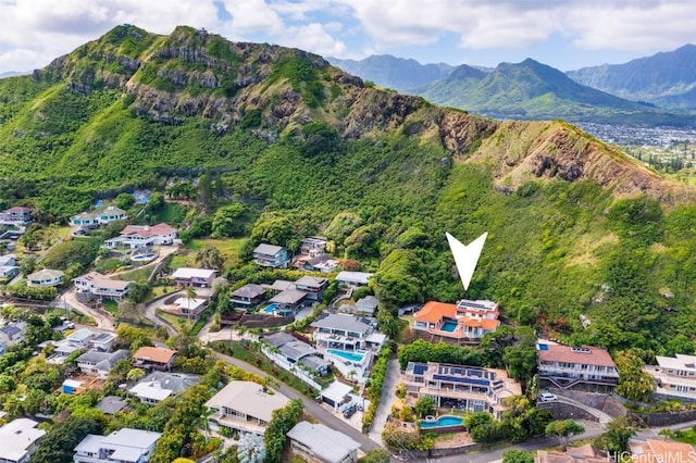 drone / aerial view featuring a mountain view