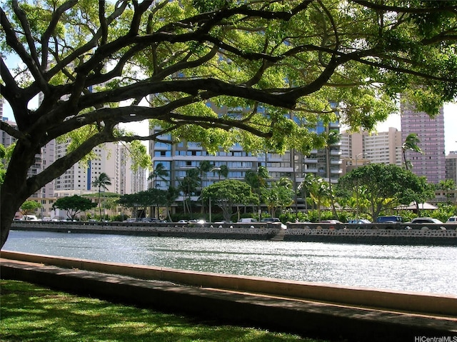 423 Kaiolu St Unit 106, Honolulu, HI 96815 - view of home's community featuring a water view