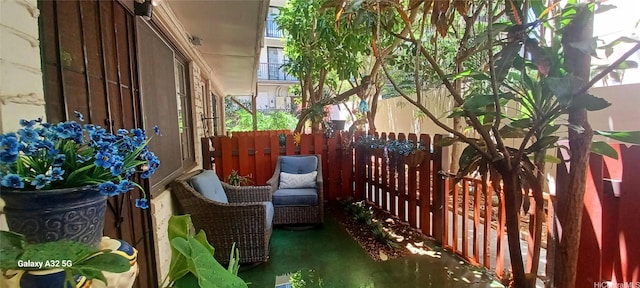 423 Kaiolu St Unit 106, Honolulu, HI 96815 - view of balcony