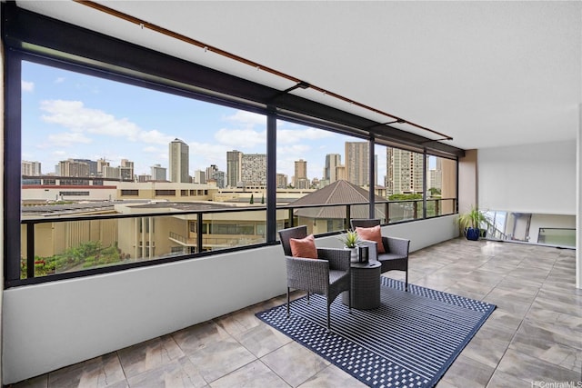 581 Kamoku St Unit 504, Honolulu, HI 96826 - balcony featuring a view of skyline