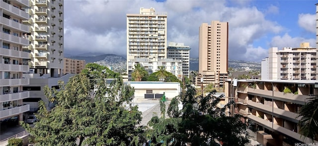 2463 Kuhio Ave Unit 510, Honolulu, HI 96815 - city view featuring a mountain backdrop