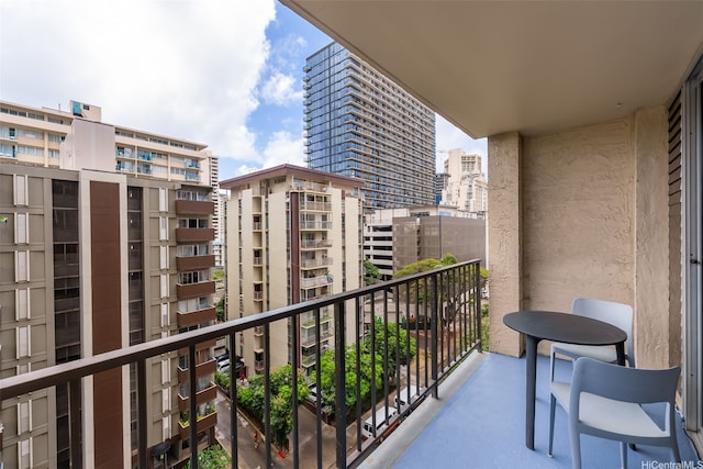 2345 Ala Wai Blvd Unit 1003, Honolulu, HI 96815 - balcony featuring a city view