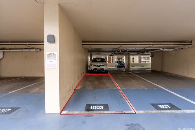 2345 Ala Wai Blvd Unit 1003, Honolulu, HI 96815 - view of parking garage