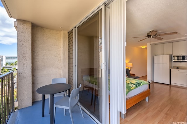 2345 Ala Wai Blvd Unit 1003, Honolulu, HI 96815 - balcony with a ceiling fan
