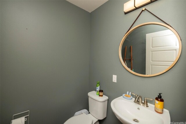 91-3575 Kauluakoko St Unit 1610, Ewa Beach, HI 96706 - bathroom featuring a sink and toilet