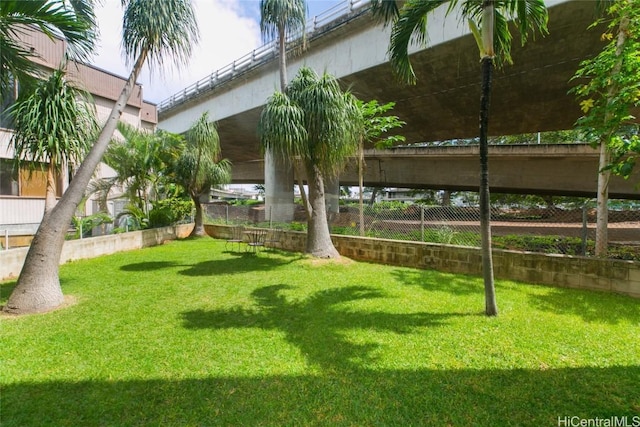 2873 S King St Unit 203, Honolulu, HI 96826 - view of yard featuring fence
