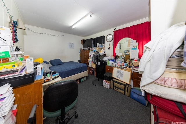bedroom with carpet