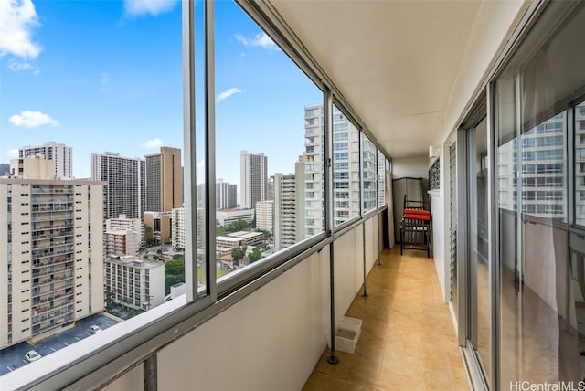 2421 Ala Wai Blvd Unit Ph1, Honolulu, HI 96815 - balcony featuring a view of city