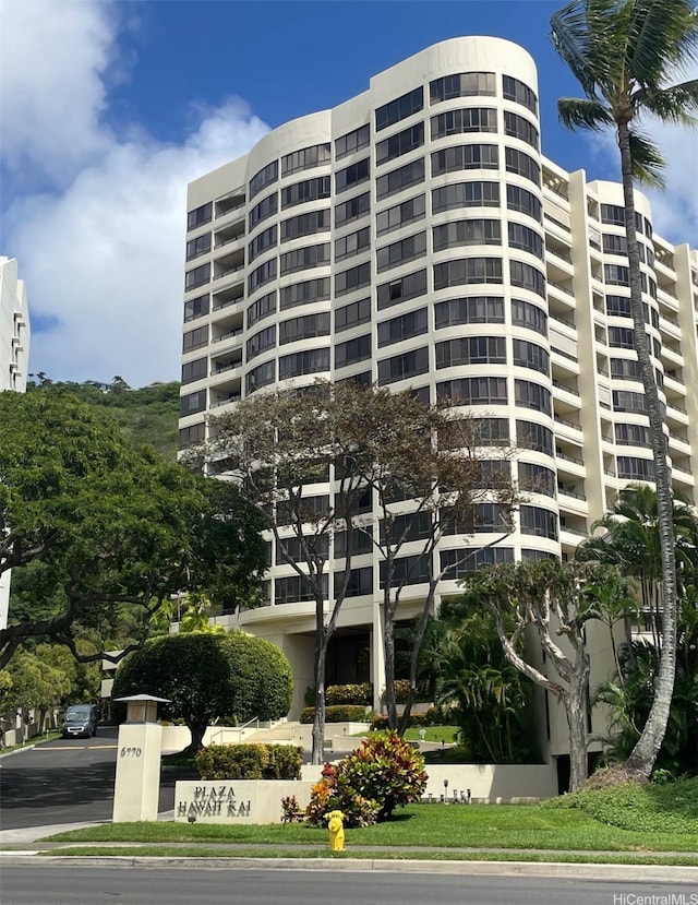 6770 Hawaii Kai Dr Unit 409, Honolulu, HI 96825 - view of apartment building / complex
