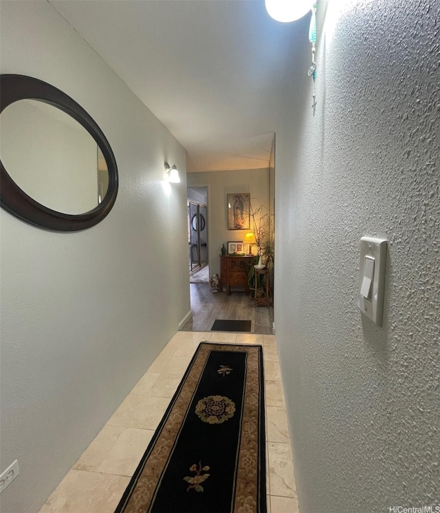 6770 Hawaii Kai Dr Unit 409, Honolulu, HI 96825 - hall featuring a textured wall