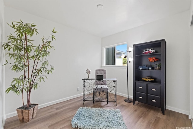 92-1158 Makamai Loop, Kapolei, HI 96707 - office area featuring wood finished floors and baseboards