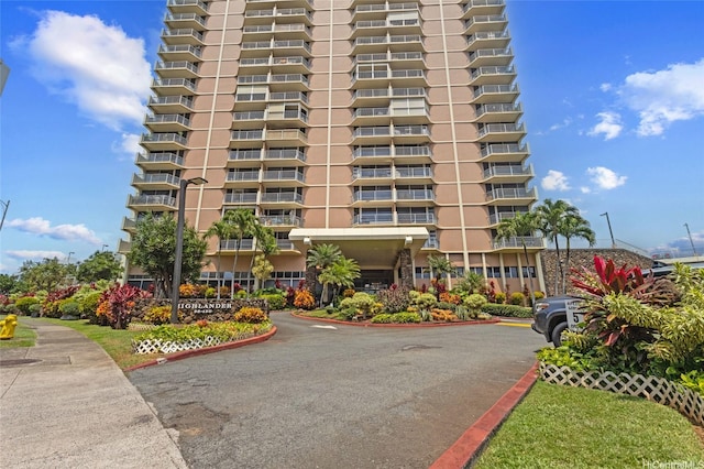 98-450 Koauka Loop Unit 201, Aiea, HI 96701 - view of apartment building / complex with uncovered parking