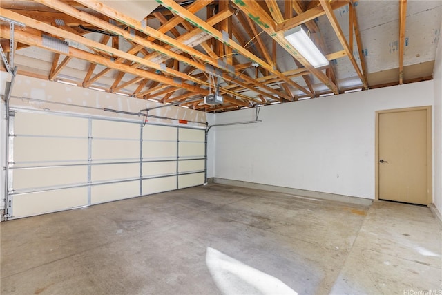 91-1036 Kaiuliuli St, Ewa Beach, HI 96706 - garage featuring a garage door opener
