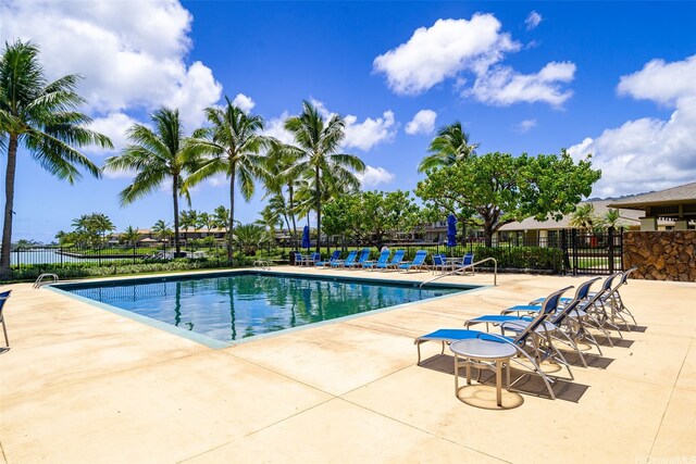 520 Lunalilo Home Rd Unit V1406, Honolulu, HI 96825 - community pool with fence and a patio