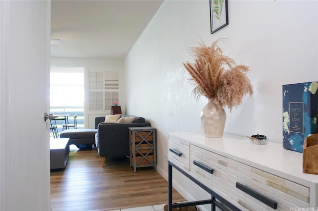 1330 Wilder Ave Unit 314, Honolulu, HI 96822 - home office with wood finished floors