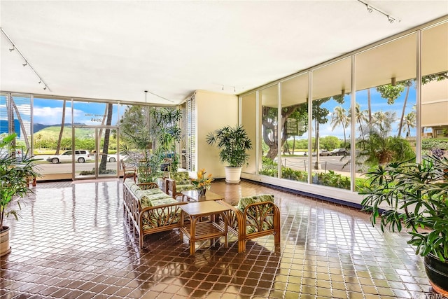 2345 Ala Wai Blvd Unit 1806, Honolulu, HI 96815 - sunroom featuring rail lighting