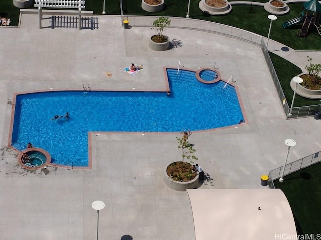 view of swimming pool