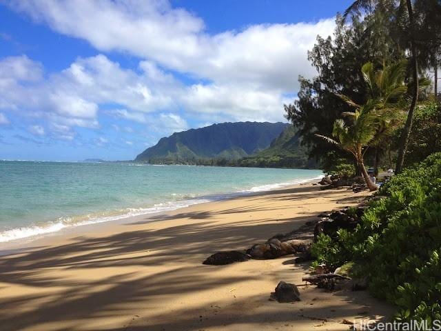 53-549 Kamehameha Hwy Unit 514, Hauula, HI 96717 - property view of water featuring a view of the beach and a mountain view