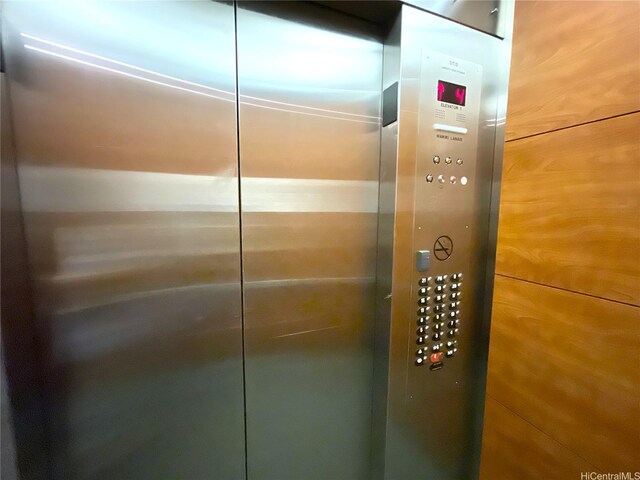 2452 Tusitala St Unit 703, Honolulu, HI 96815 - elevator