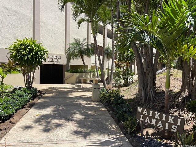 2452 Tusitala St Unit 703, Honolulu, HI 96815 - view of concrete driveway