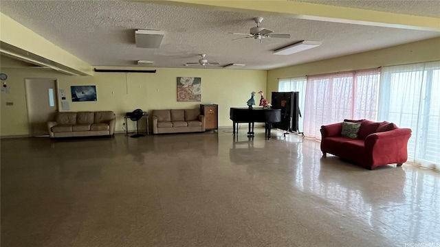 95-1050 Makaikai St Unit 13K, Mililani, HI 96789 - lobby with a textured ceiling