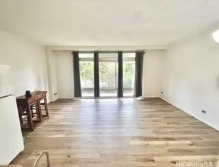1511 Nuuanu Ave Unit 337, Honolulu, HI 96817 - living area with wood finished floors